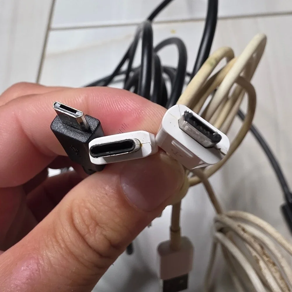 Motorola TurboPower Wall Charger Lot 8 Adapters 3 USB-C Micro Cables SPN5737A W4